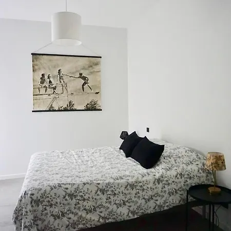 Villa Avec Piscine Chauffée Idéalement Située