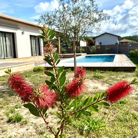 Villa Avec Piscine Chauffée Idéalement Située