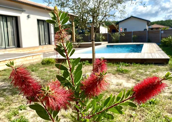 ヴィラ Avec Piscine Chauffee Idealement Situee